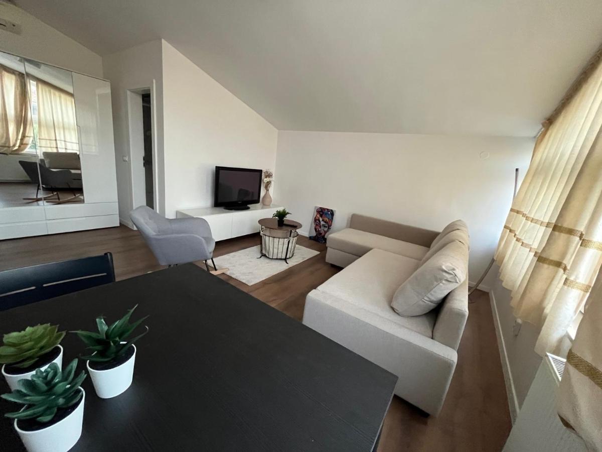 Studio Apartment Elena Zadar Exteriör bild