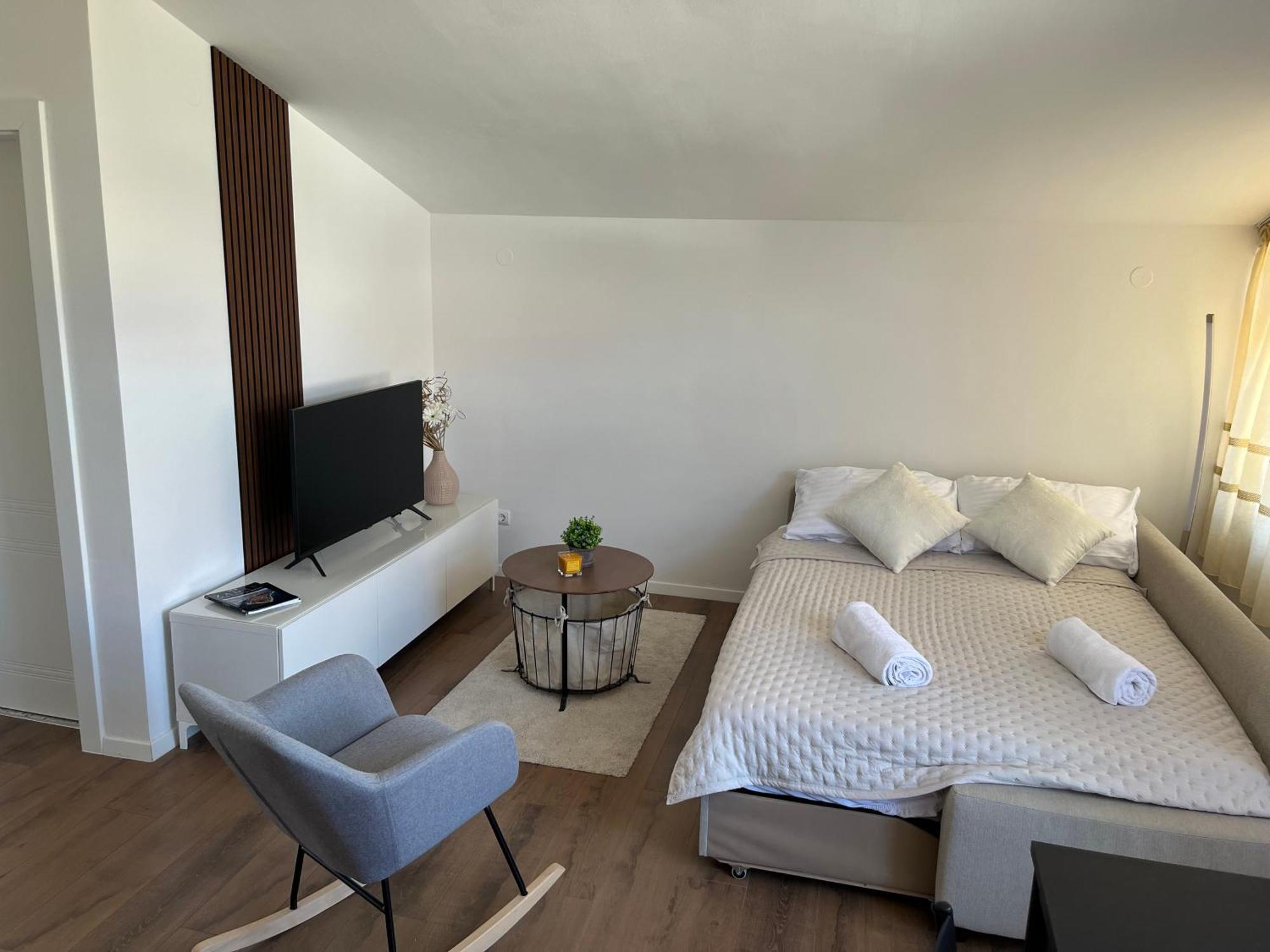 Studio Apartment Elena Zadar Exteriör bild